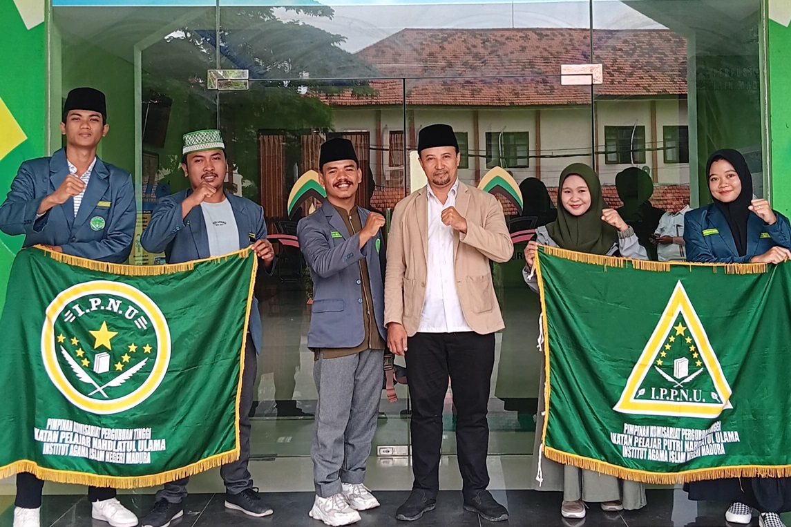 Visit Literasi PKPT IPNU dan IPPNU IAIN Madura ke Perpustakaan IAIN Madura